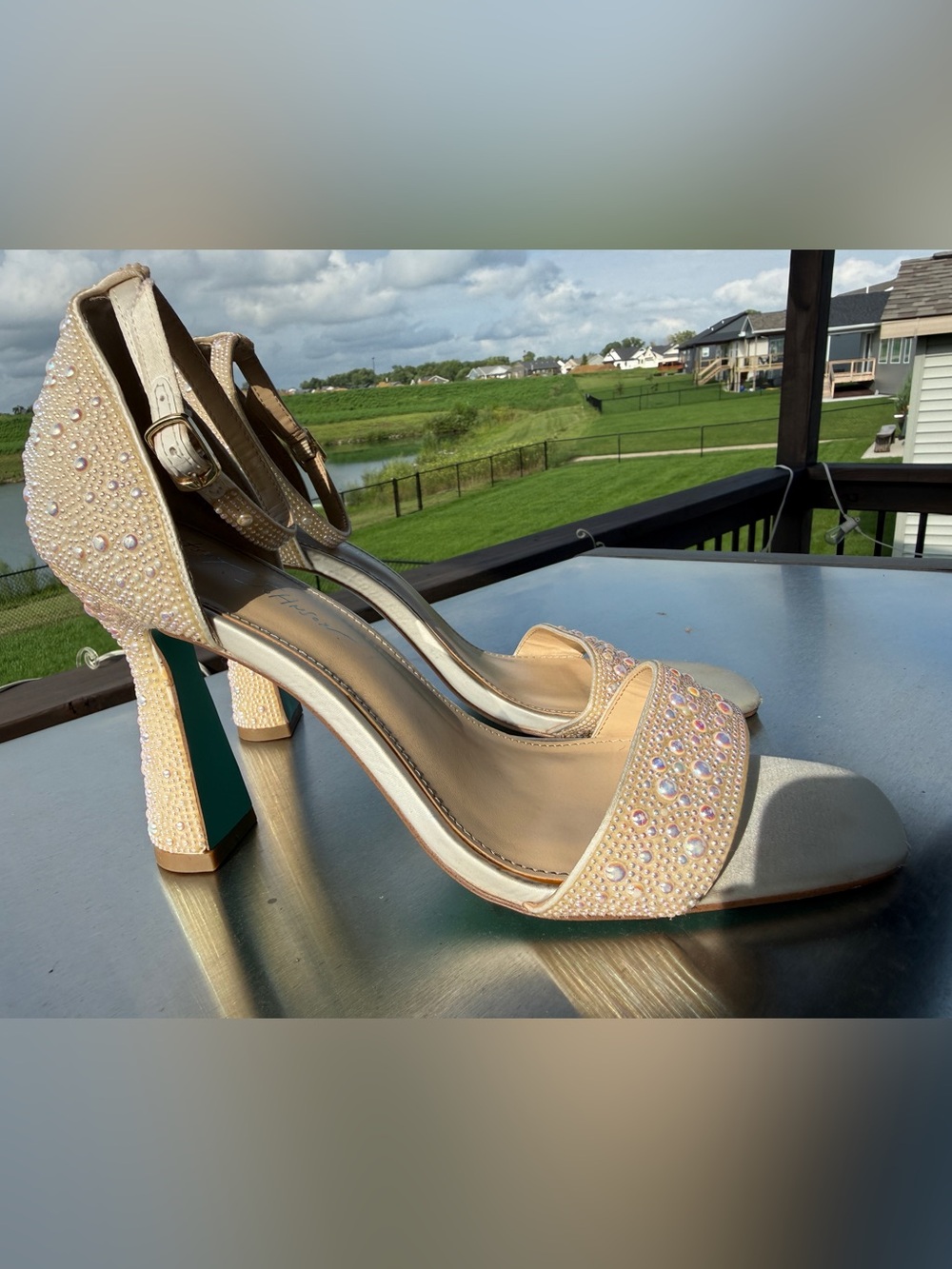 Betsey Johnson pearl heels size 9.5